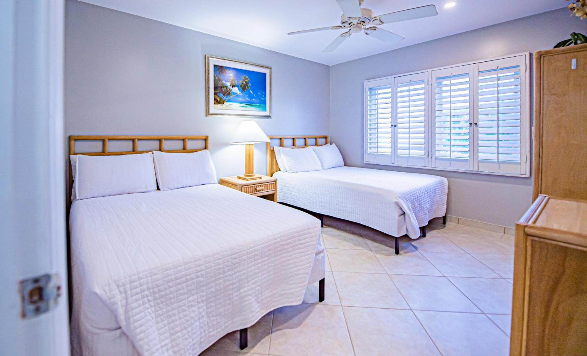 Seven Mile Beach Resort George Town Exterior foto